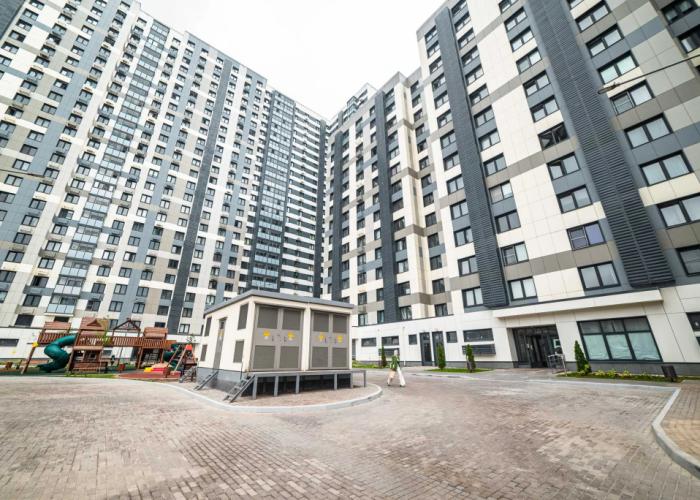 Apatrkhaus na Initsiativnoy Apartments