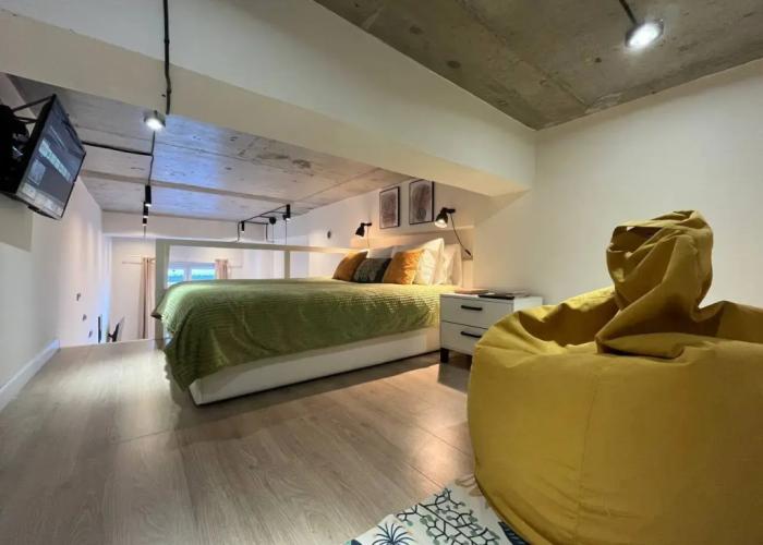 Happy People Apartment