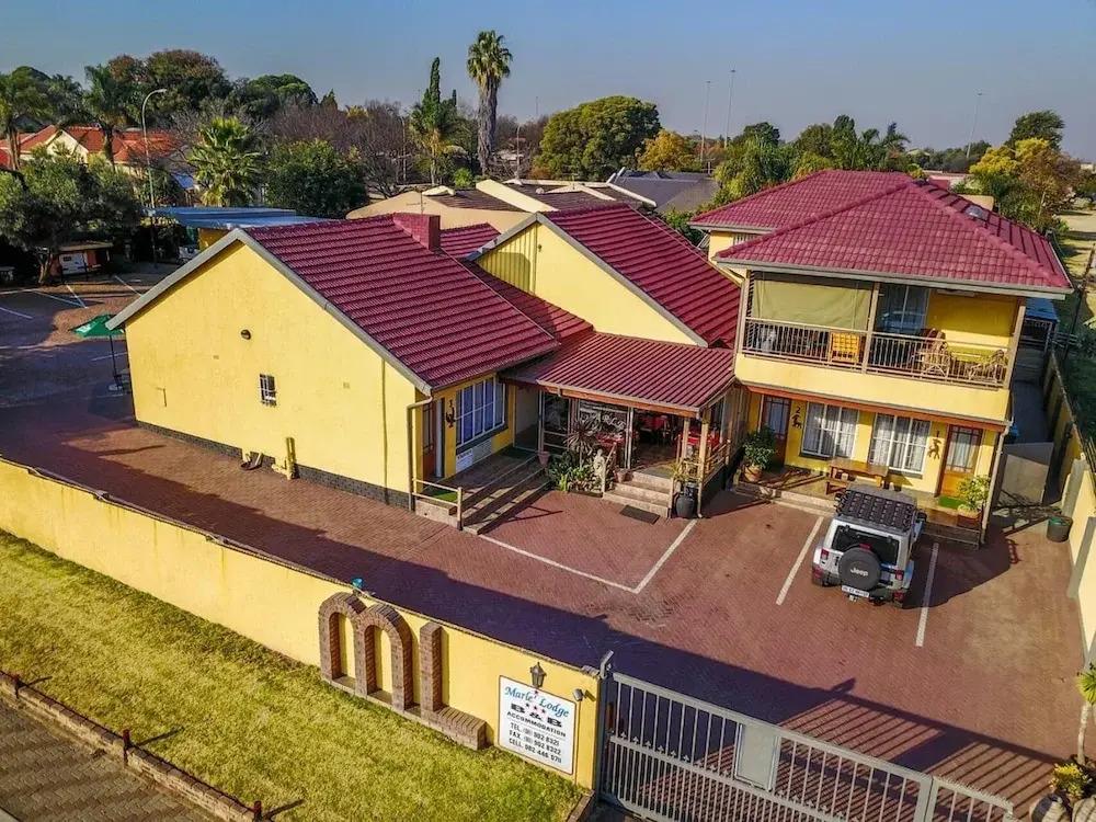 Marle' Lodge Bed & Breakfast