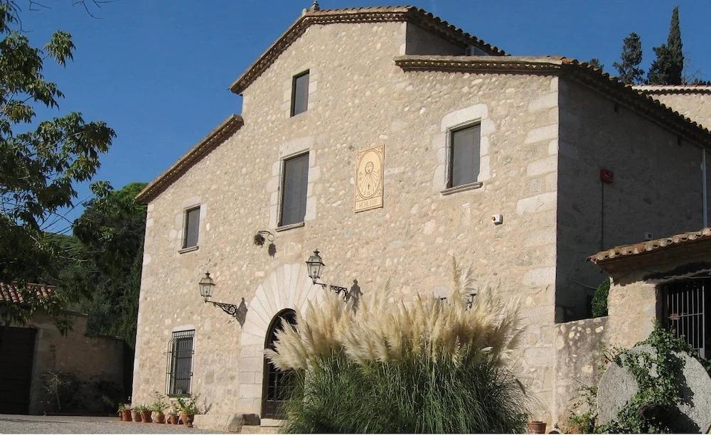 Hotel Masia Can Vive