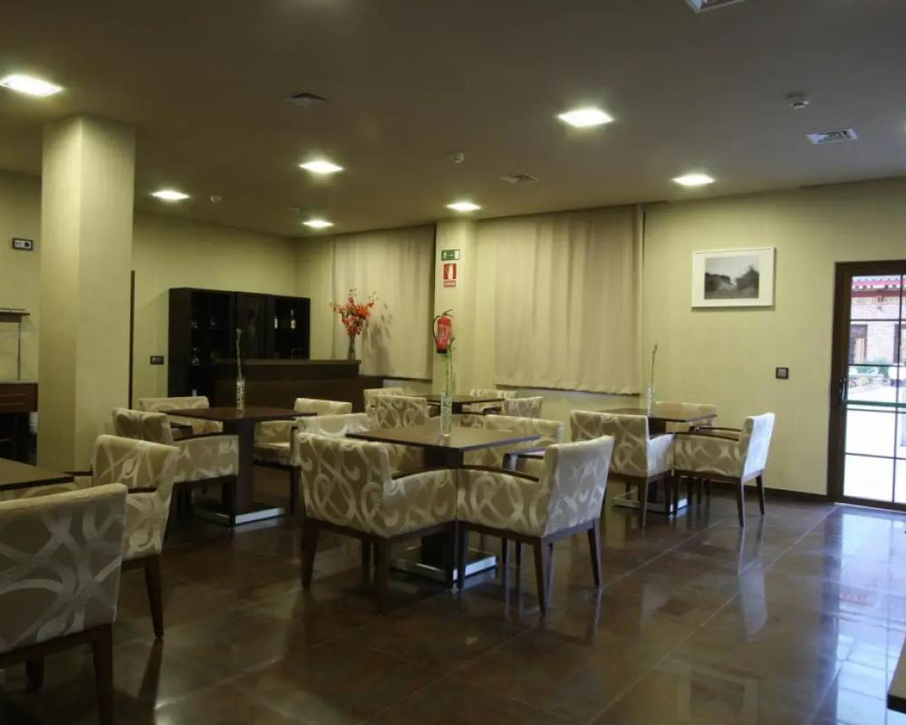фото Hotel Dinastía