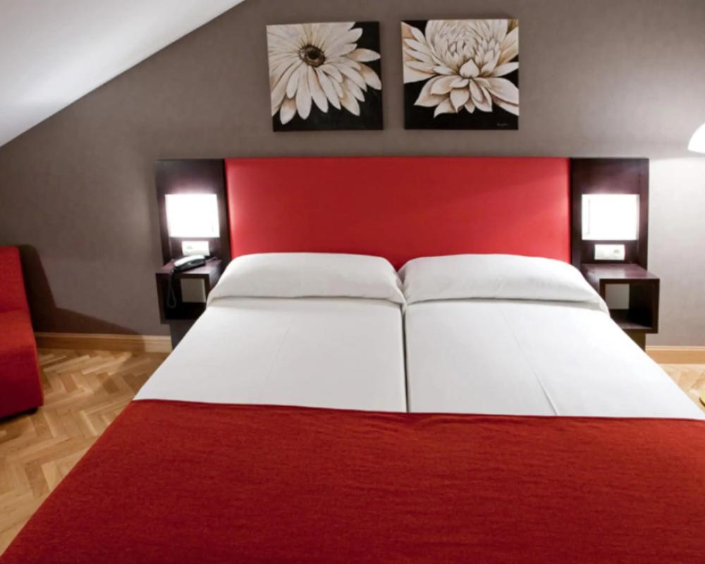 фото Hostal Carlos III