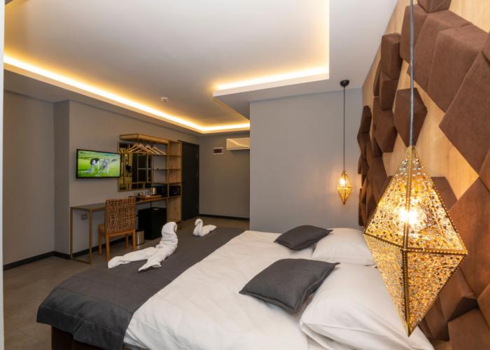 Fly And Stay Airport Hotel