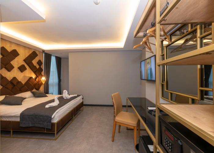 Fly And Stay Airport Hotel