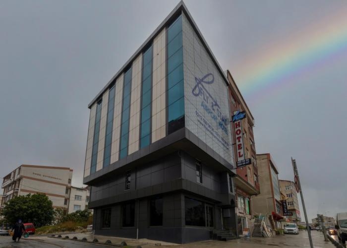 Fly And Stay Airport Hotel