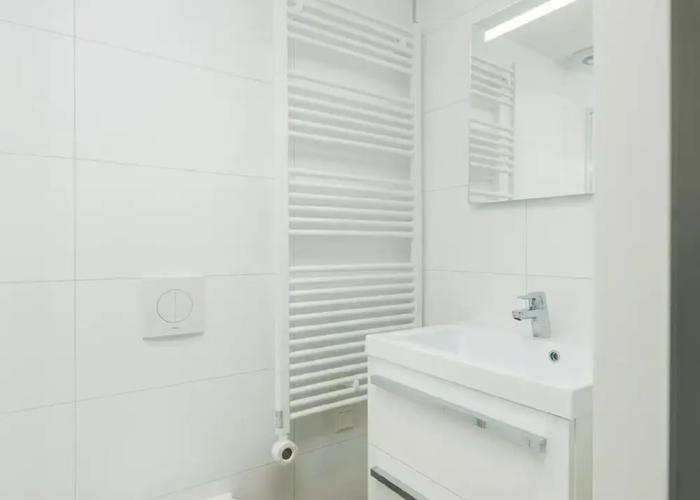 House With Three Bathrooms, on a Holiday Park