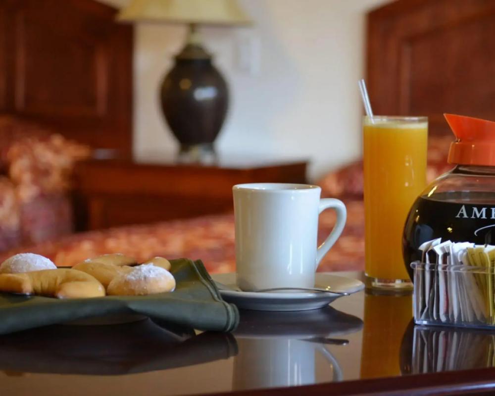 фото Estancia Inn