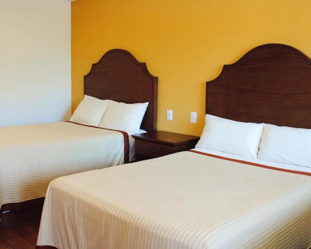 фото Estancia Inn