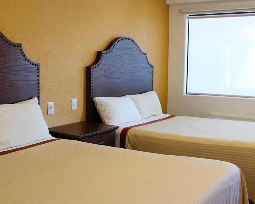 фото Estancia Inn