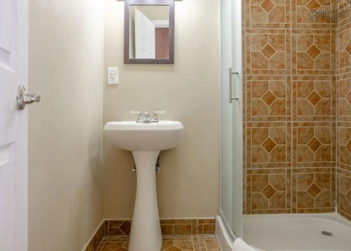 Capital O Hotel Villa Azura