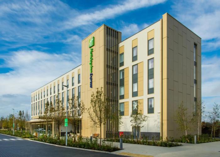 Holiday Inn Express Bicester by IHG