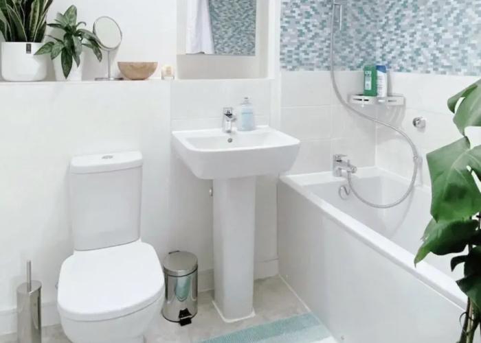 Impeccable 2 Bedroom House in Bicester
