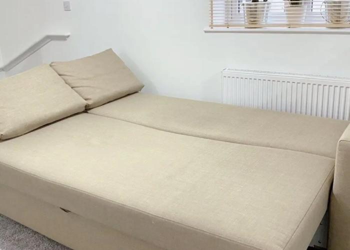 Impeccable 2 Bedroom House in Bicester