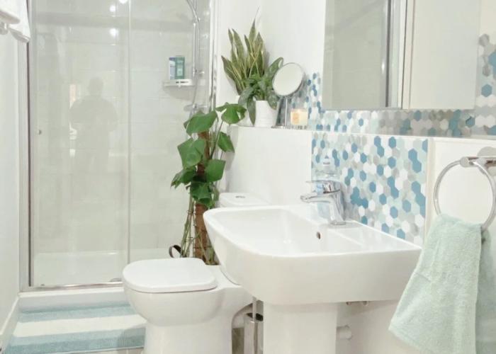 Impeccable 2 Bedroom House in Bicester