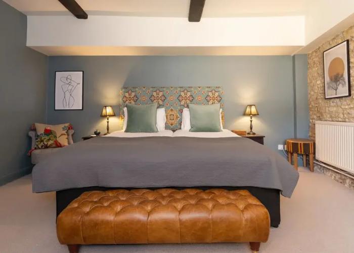 the Jersey Arms Hotel