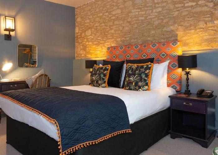 the Jersey Arms Hotel