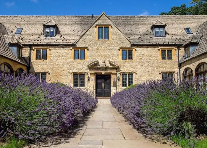Weston Manor Hotel