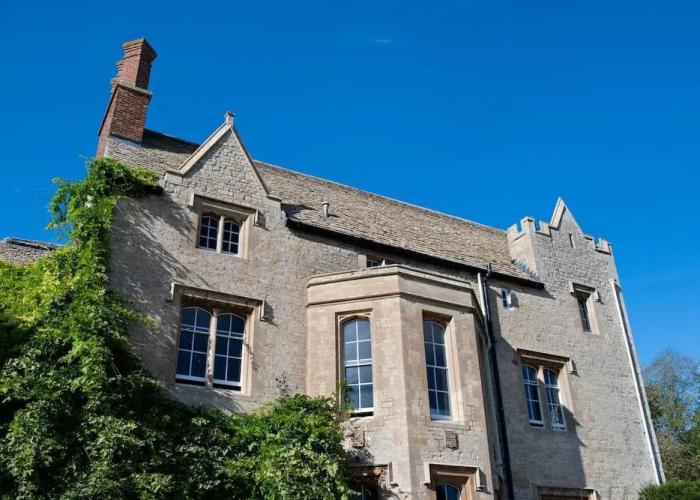 Weston Manor Hotel