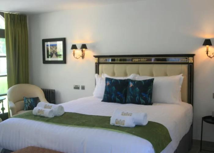Weston Manor Hotel