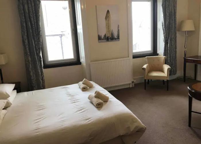 Eastbank Hotel