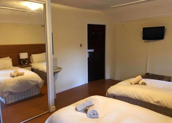 Eastbank Hotel