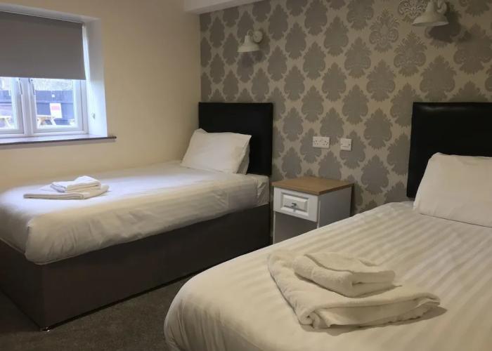 Broom Hall Inn