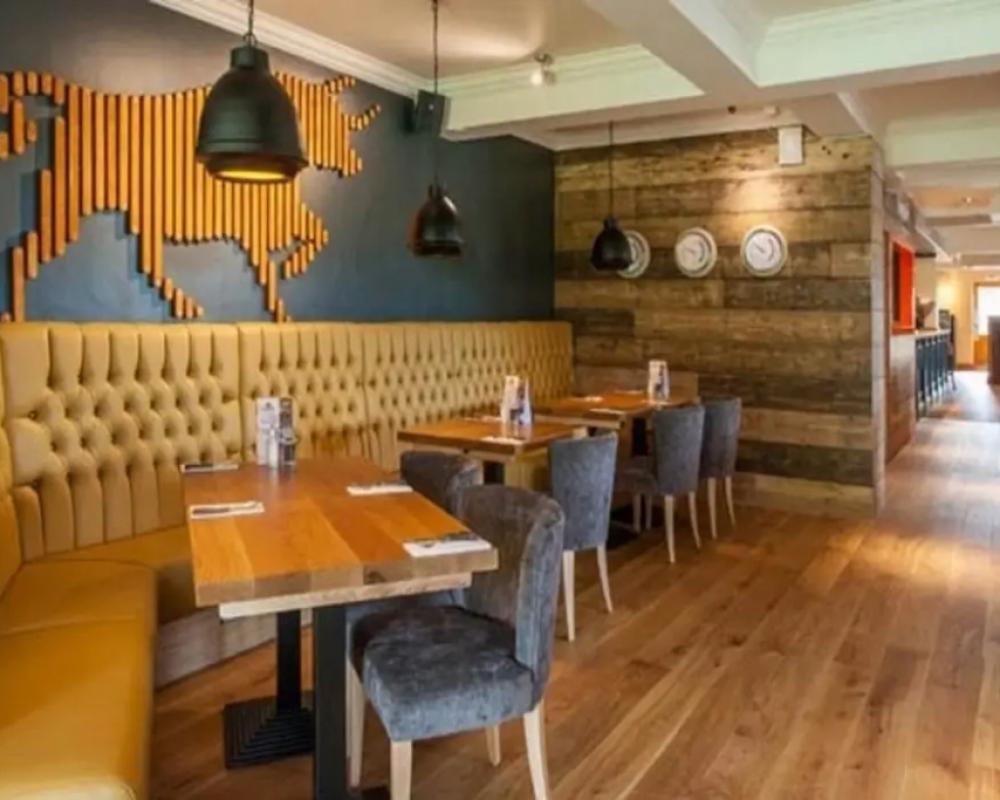 фото Premier Inn Evesham
