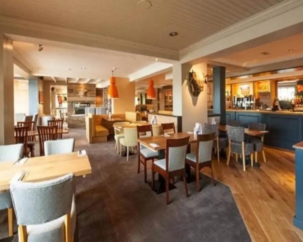 фото Premier Inn Evesham