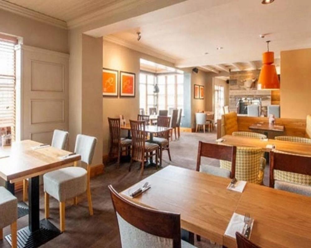 фото Premier Inn Evesham
