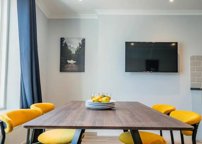 Host Stay Bridge Street Penthouse Apartment