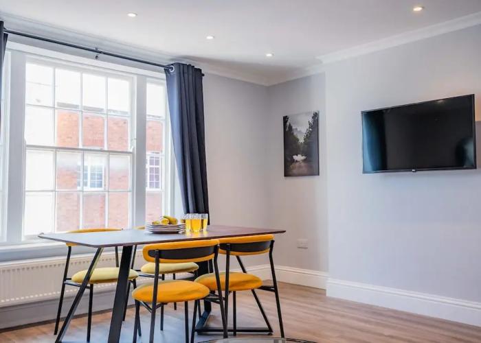 Host Stay Bridge Street Penthouse Apartment