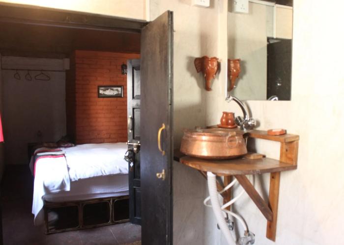 Hira Guest House