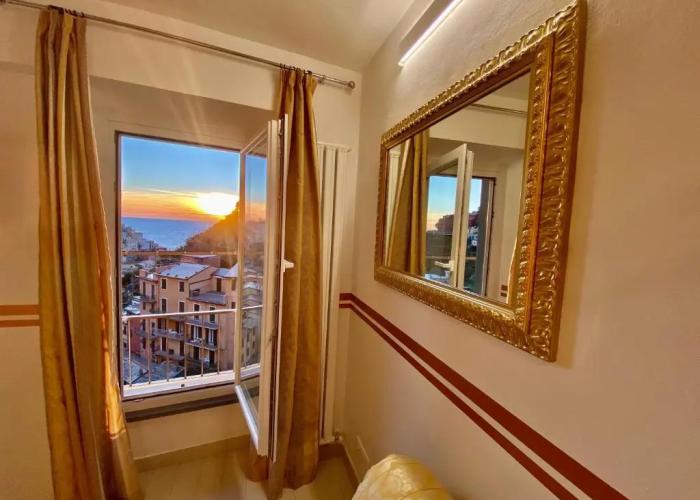 Giovanni Rooms Manarola
