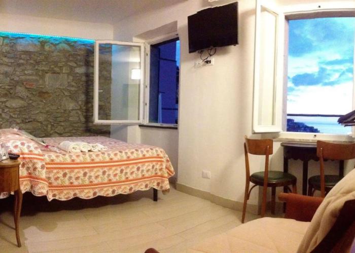 Giovanni Rooms Manarola