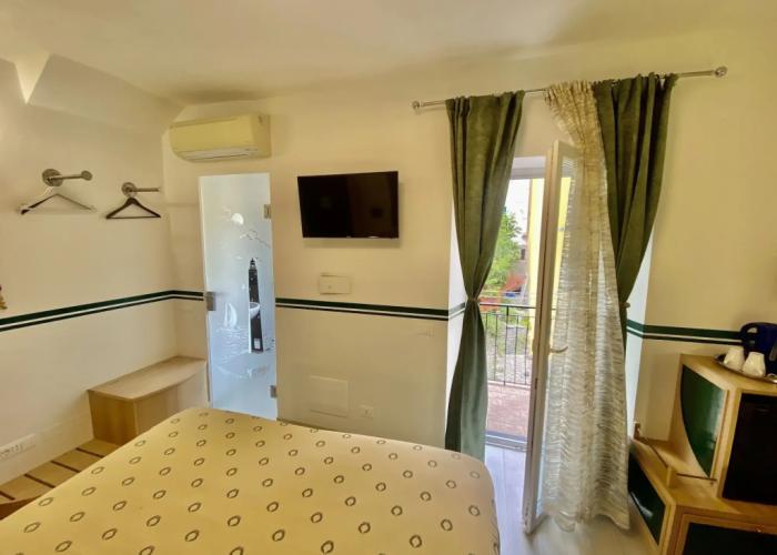 Giovanni Rooms Manarola