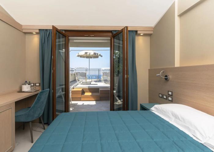 Hotel Porto Roca