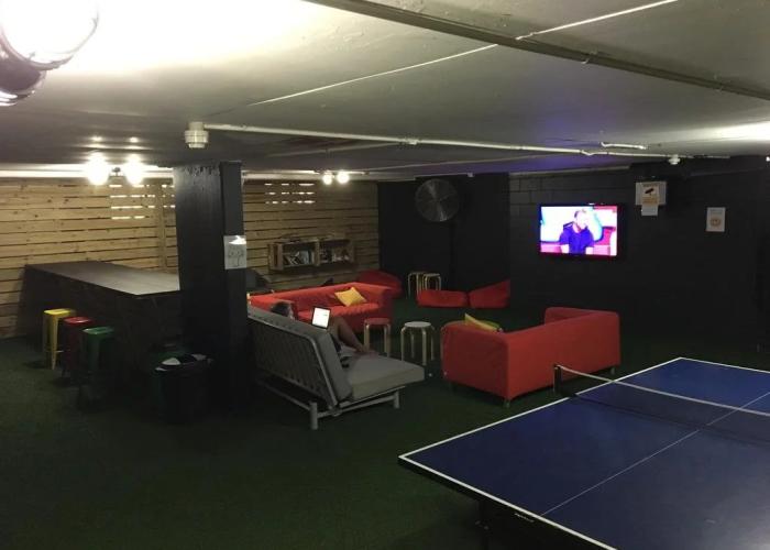 Maxmee Resort (formally Surfers Paradise Backpackers)
