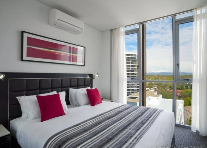 Meriton Suites Southport, Gold Coast