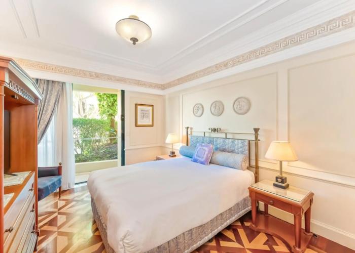 Imperial Hotel Gold Coast