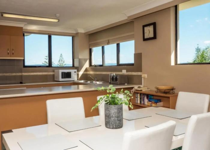 Aristocrat Apartments