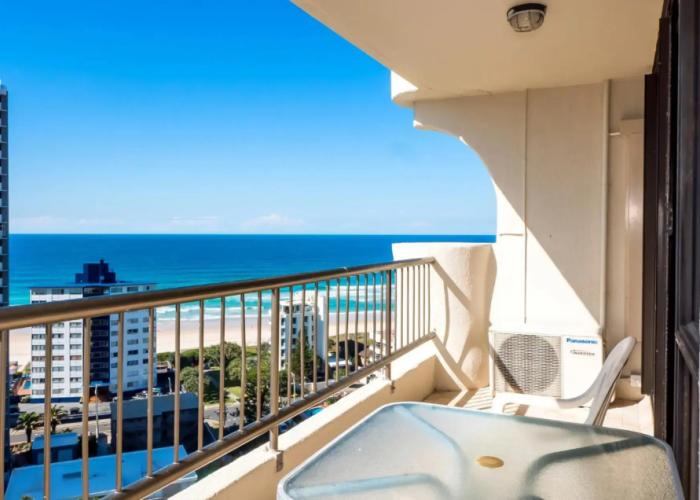 Aristocrat Apartments
