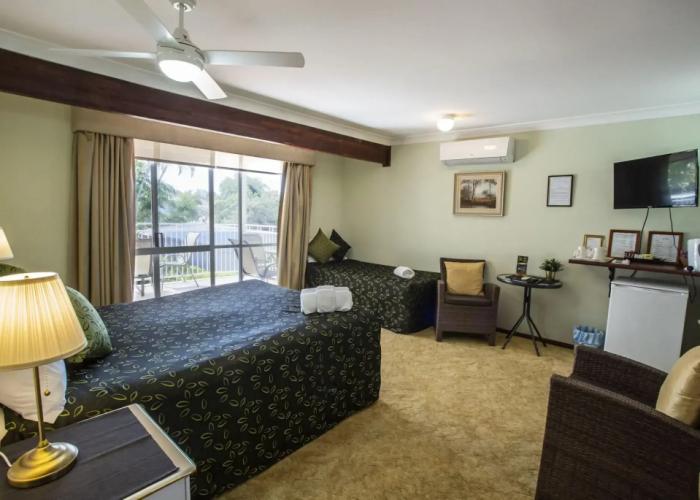 Ainslie Manor B&B
