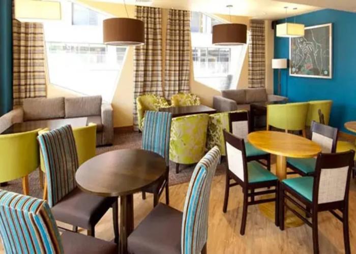 Premier Inn Manchester Bury