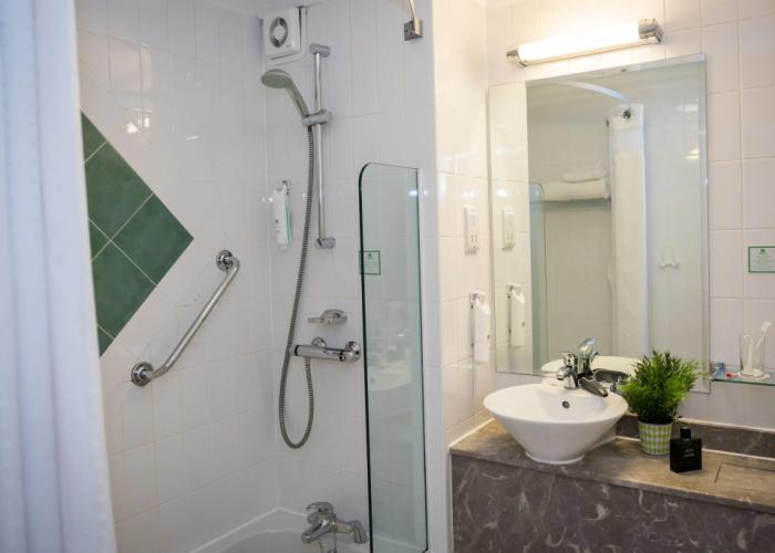 Holiday Inn Manchester West by IHG
