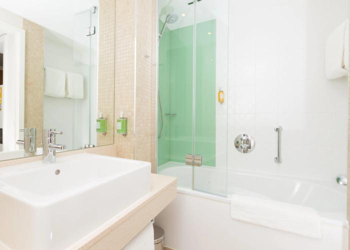 Holiday Inn Manchester-Media City UK by IHG