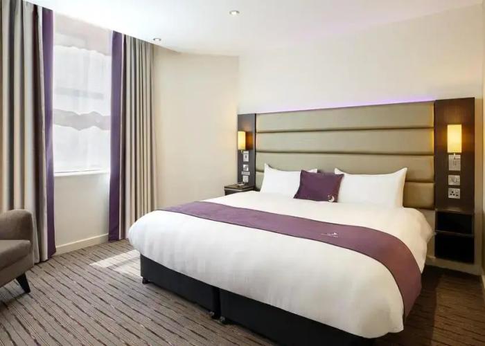 Premier Inn Manchester Salford Quays
