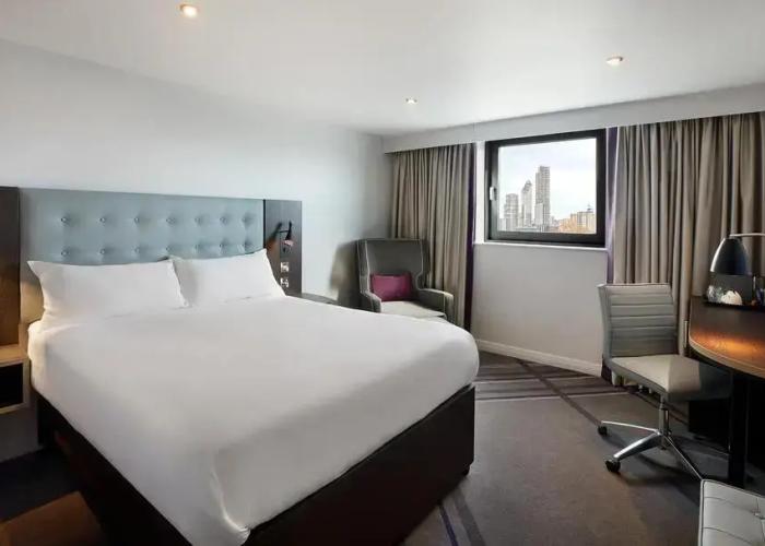Premier Inn Manchester Salford Quays