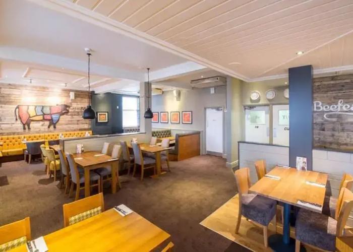 Premier Inn Manchester Salford Quays