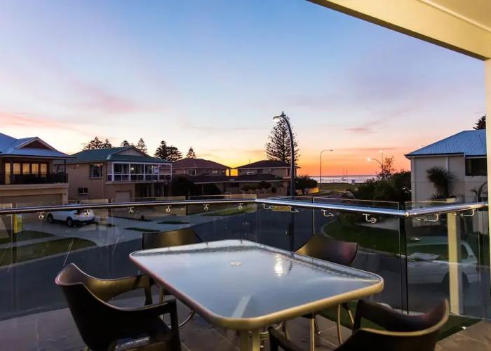 Reflections by Rockingham Apartments