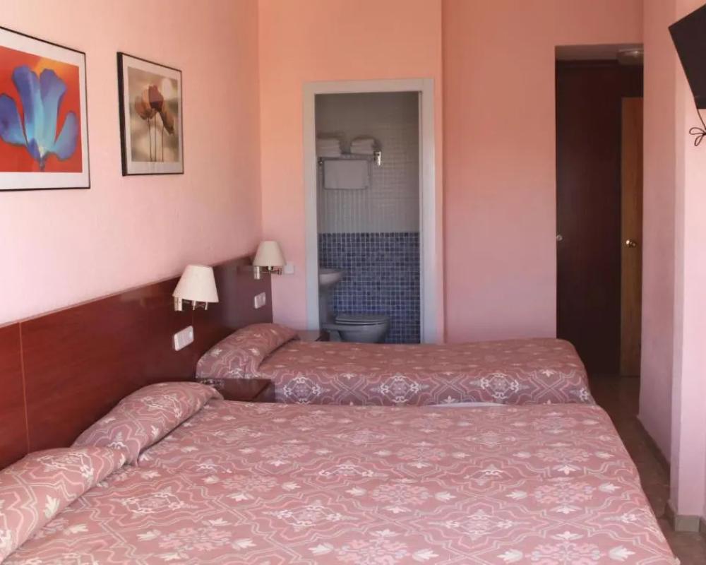 фото Hostal Solimar